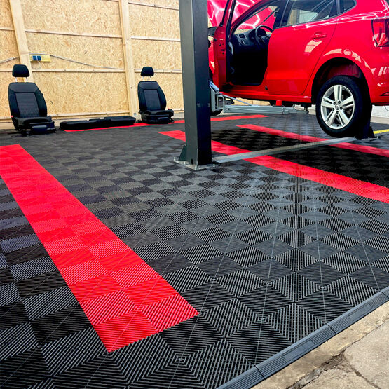 Dalles de sol MOSAIK-AERO pour Garage-Atelier-Showroom / Usage Intérieur-Extérieur