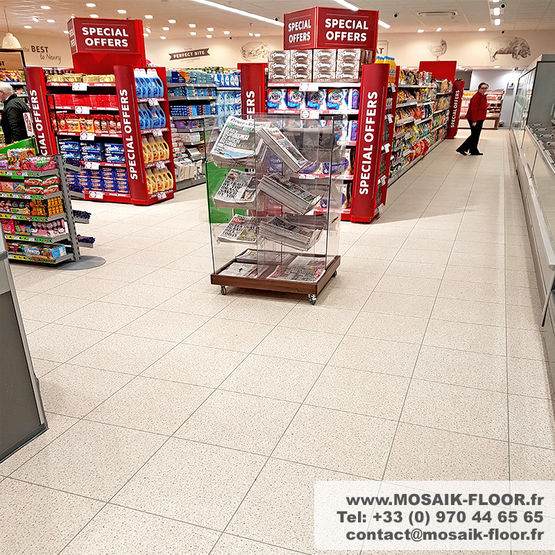 Dalles de sol PVC - MAGASIN, COMMERCE - Simple, rapide, résistant 