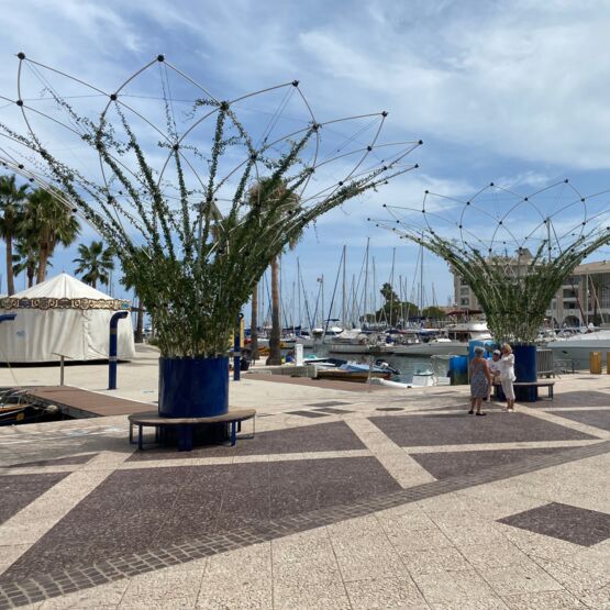  Mange debout végétalisé urbain avec ombrière / Urban Canopee - Mobilier pour collectivités