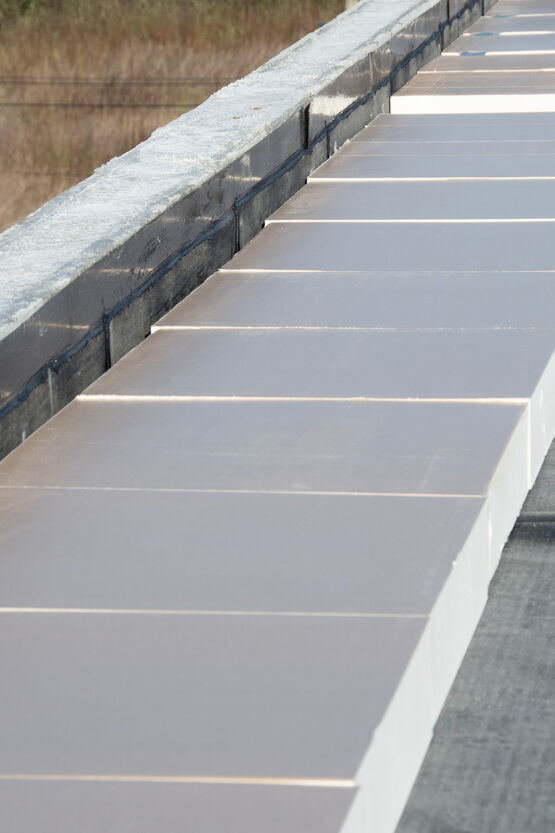  Plaque isolante PIR pour toitures terrasses | Utherm Roof K - Panneaux isolants en polyuréthane