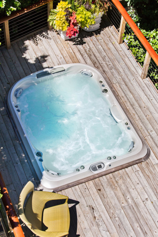  Spa à 8 places | J-495 - JACUZZI FRANCE