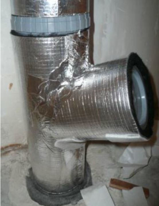 Isolation acoustique de tuyaux de décharge, canalisation, conduite