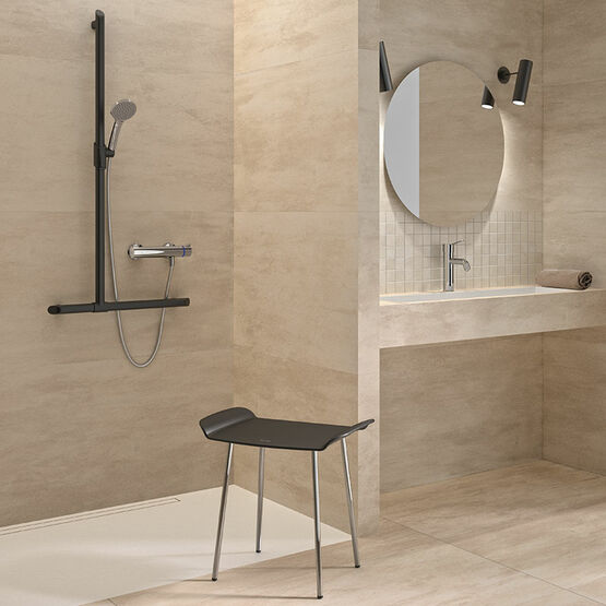  Tabouret de douche assise noire | Be-Line Réf. 511418BK - DELABIE